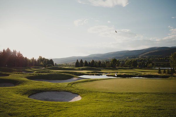 Les Meilleurs Parcours de Golf en Indre - Guide de Voyage