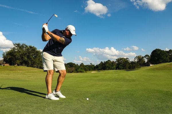 Comment choisir une agence de voyages spécialisée dans le golf ?